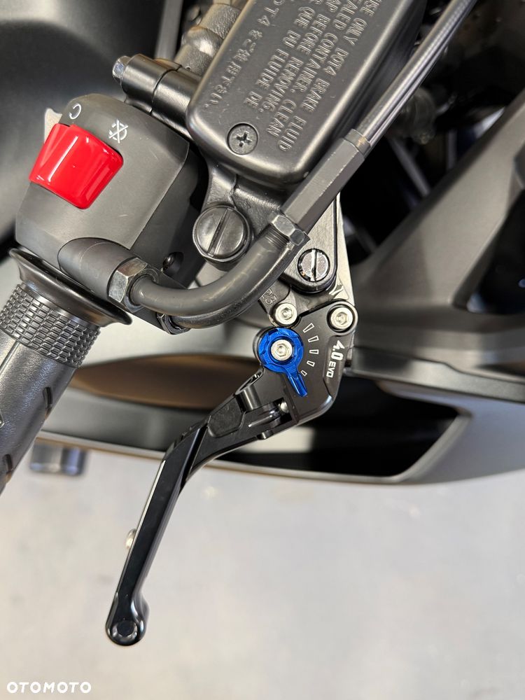 Honda CBR - 16