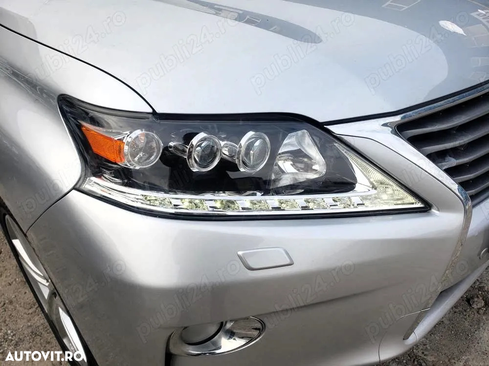 Lexus Seria RX - 15
