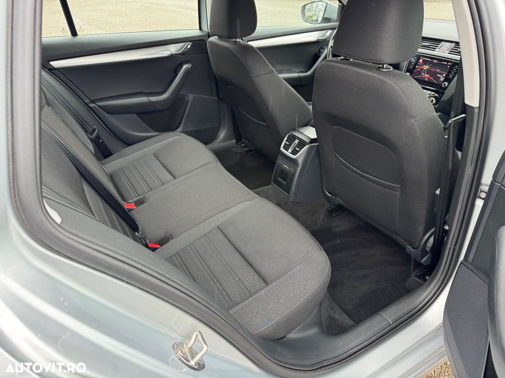 Skoda Octavia 2.0 TDI DSG Premium Edition - 34