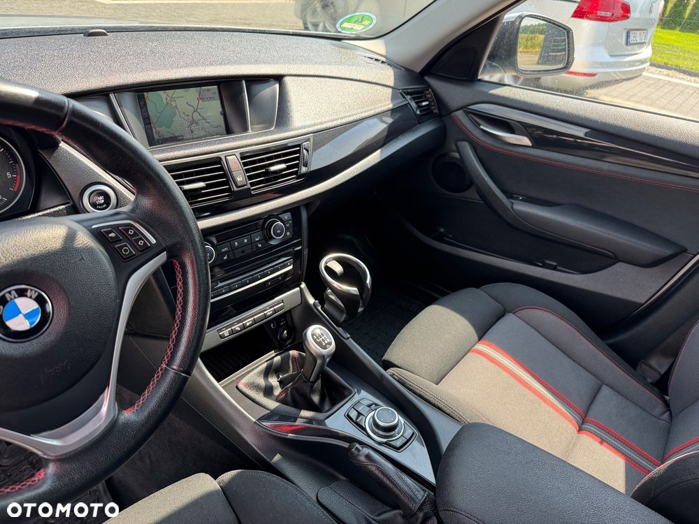 BMW X1 sDrive18d Sport Line - 22