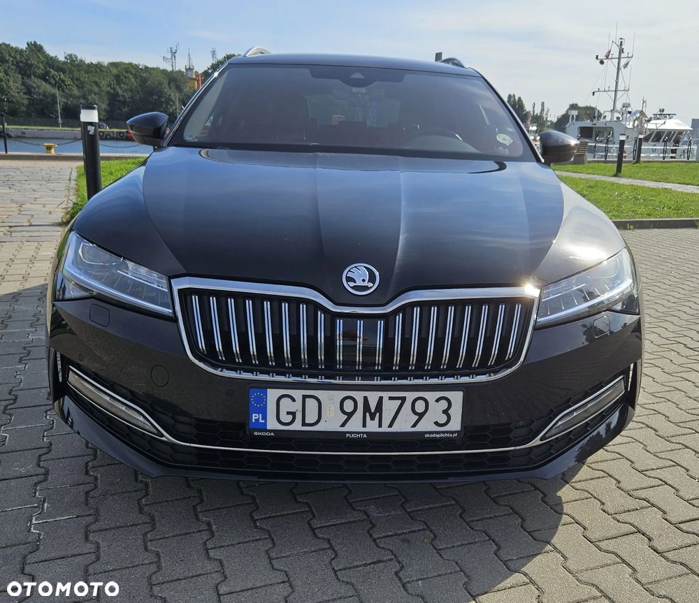 Skoda Superb 2.0 TDI SCR 4x4 L&K DSG - 2