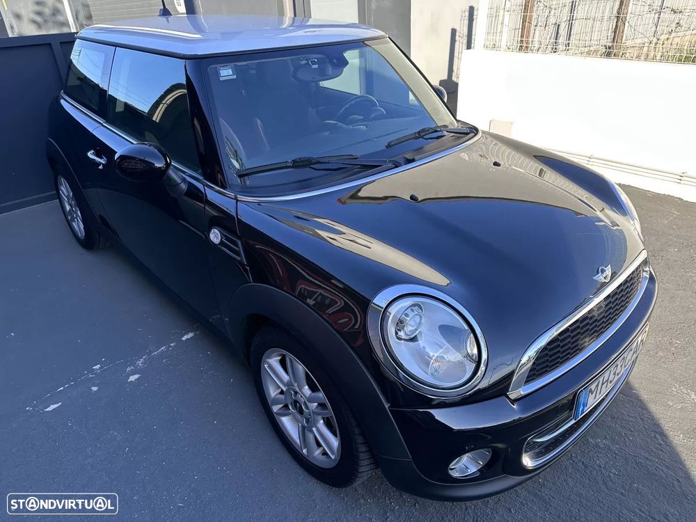 MINI 3 Portas Cooper D - 3