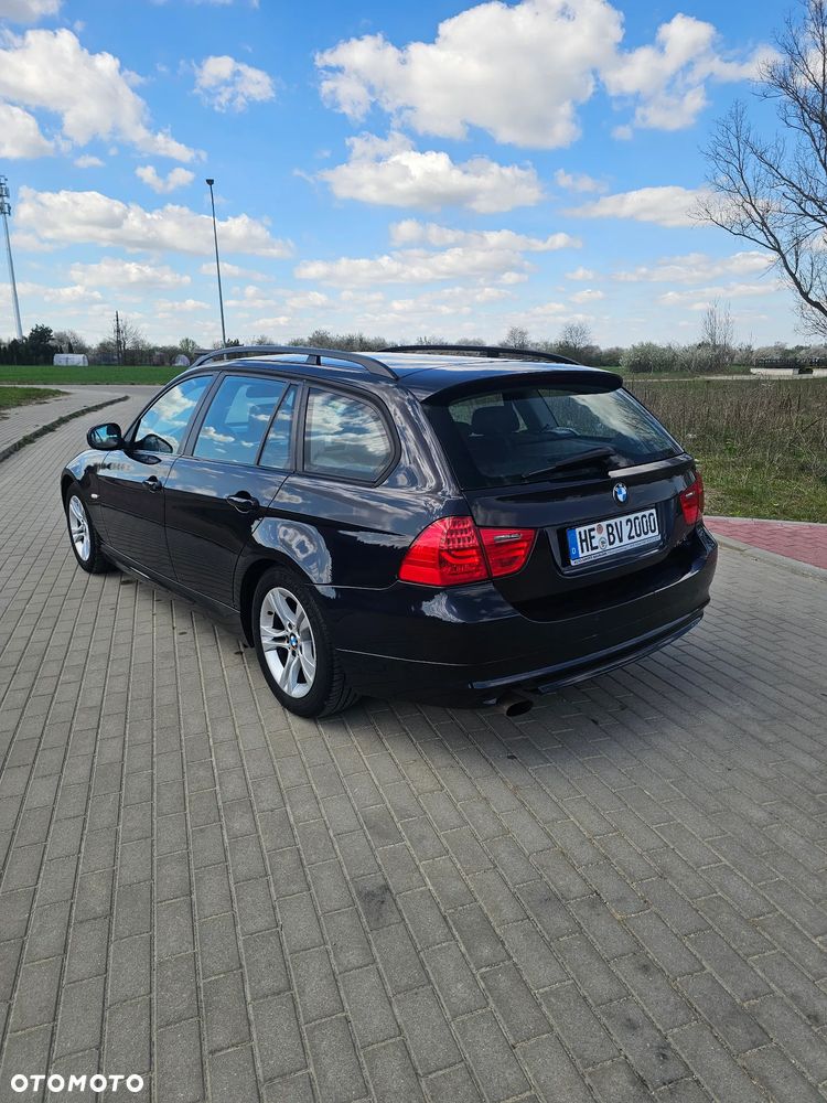 BMW Seria 3 318i Edition Exclusive - 6