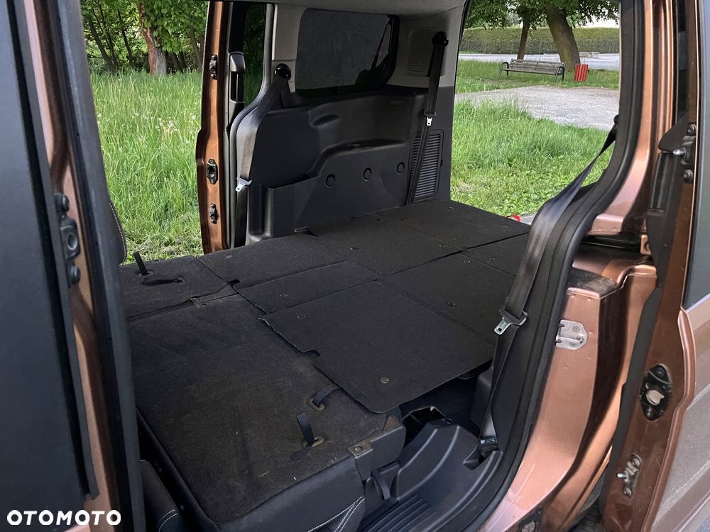 Ford Tourneo Connect - 34
