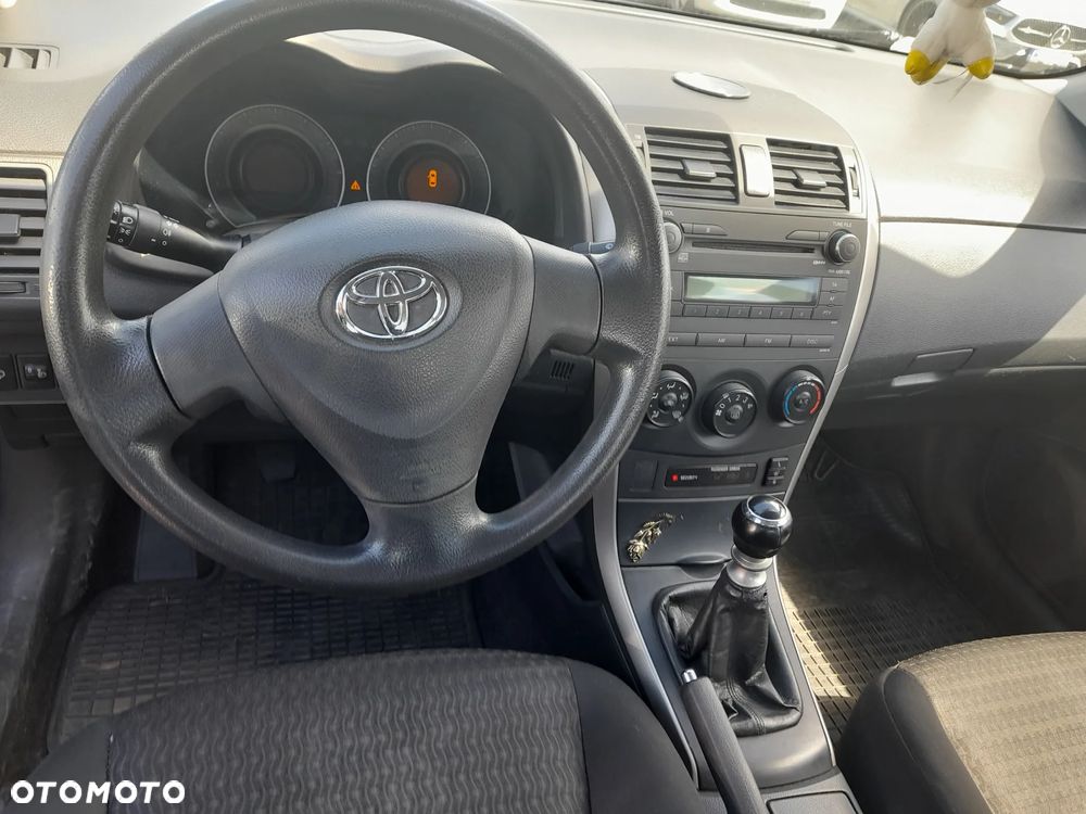 Toyota Corolla 1.6 Luna Start - 4