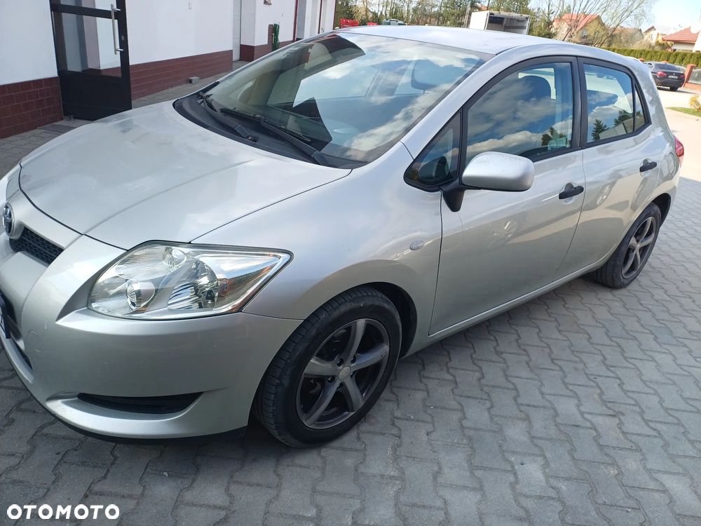 Toyota Auris 1.4 D-4D 2010 - 8