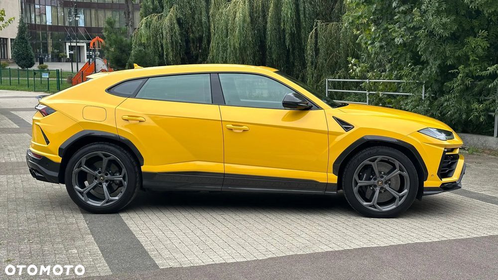Lamborghini Urus - 3