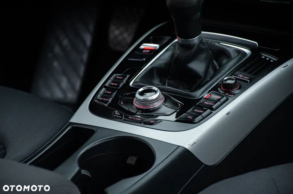 Audi A4 Avant 2.0 TDI DPF Ambiente - 22