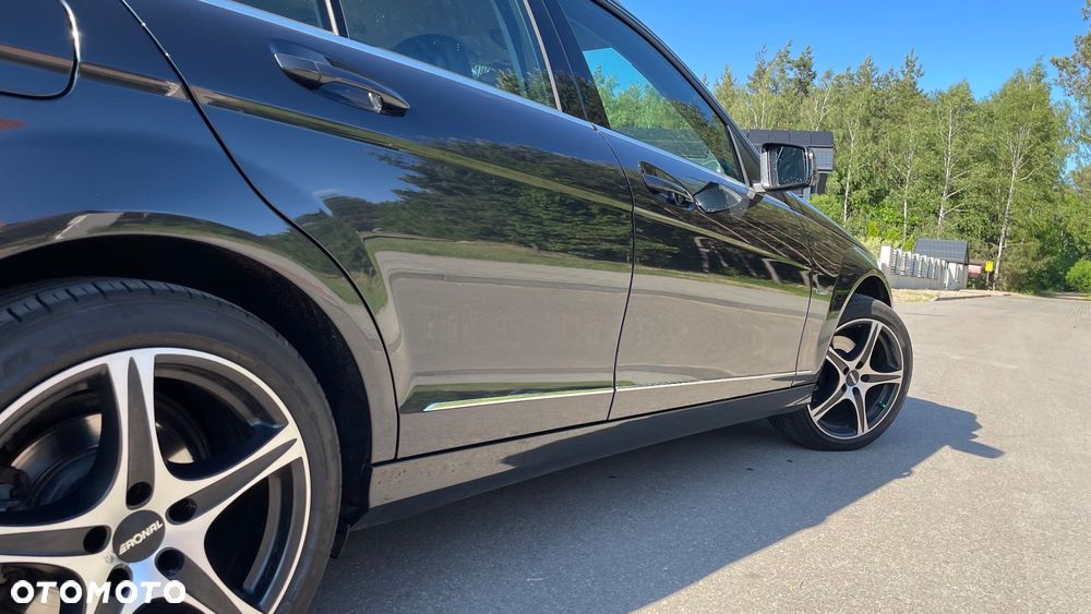 Mercedes-Benz Klasa C 180 BlueEFFICIENCY Avantgarde - 5