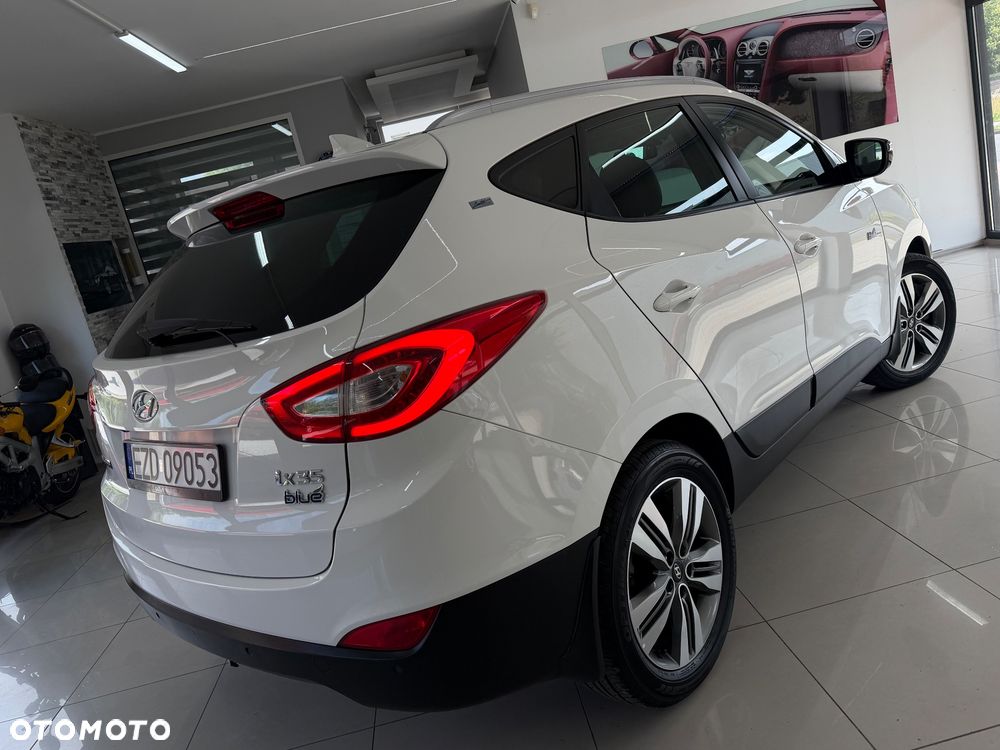 Hyundai ix35 1.7 CRDi 2WD blue Finale Gold - 26