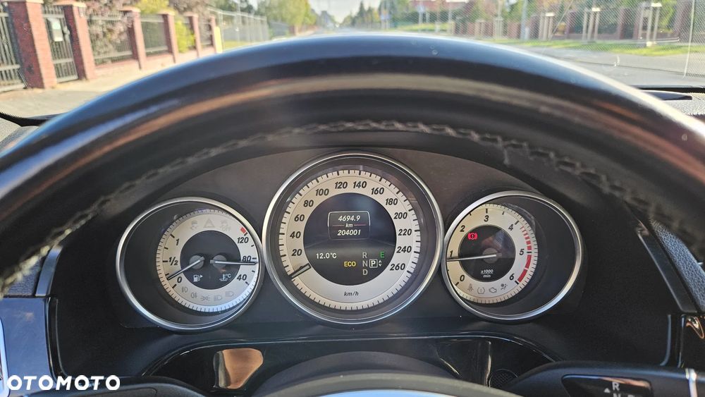 Mercedes-Benz Klasa E 220 CDI 7G-TRONIC Avantgarde - 21