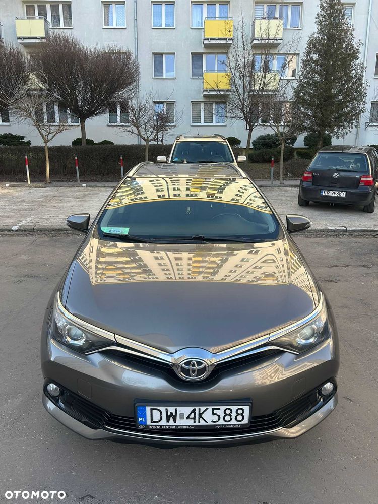 Toyota Auris - 1