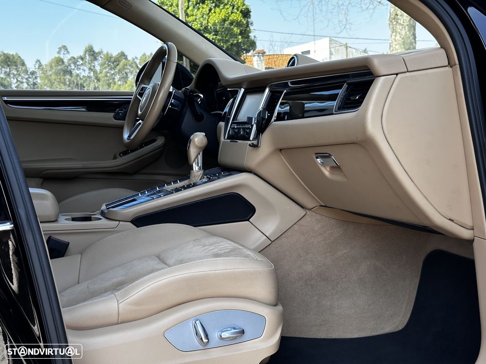 Porsche Macan S - 33