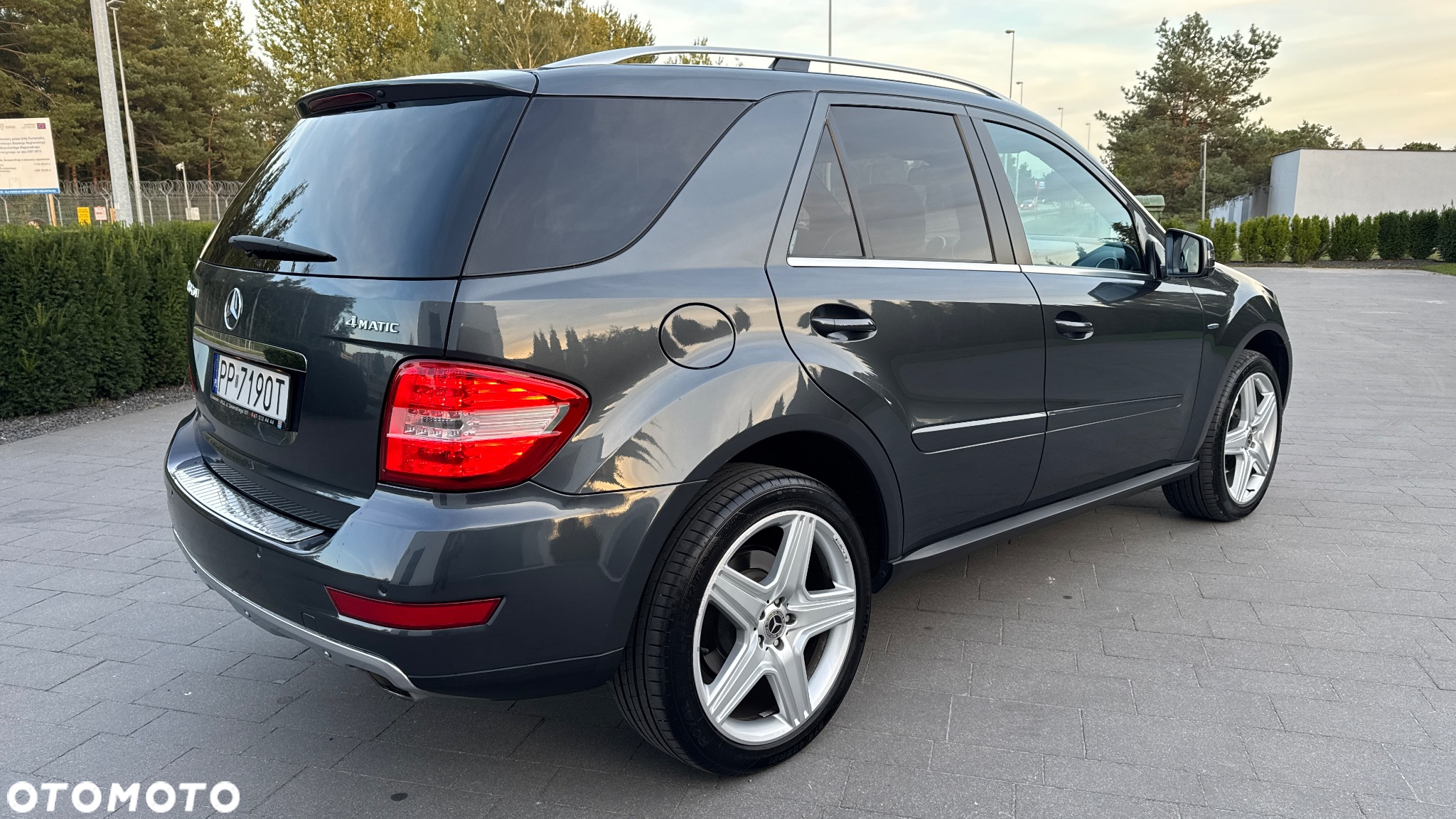 Mercedes-Benz ML 300 CDI BlueEff 4-Matic - 3
