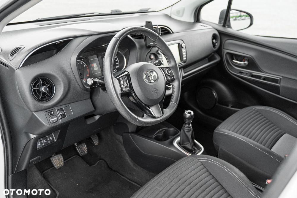 Toyota Yaris 1.5 Premium - 12
