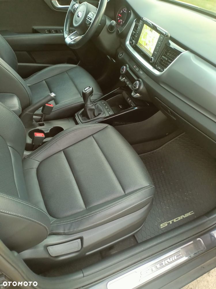 Kia Stonic - 8
