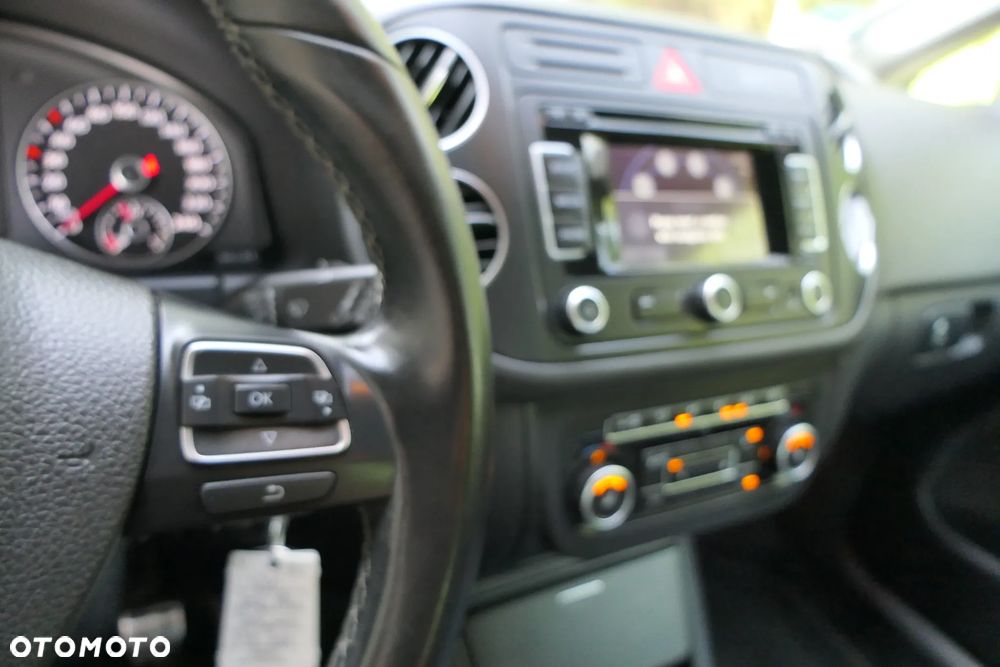 Volkswagen Golf Plus 1.6 TDI DPF Style - 30