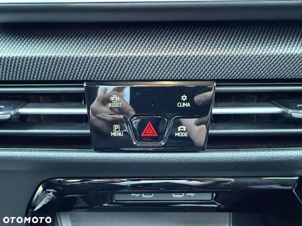 Volkswagen Golf Variant 1.5 eTSI mHEV R-Line DSG - 25
