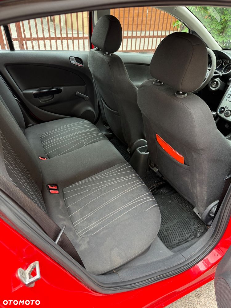 Opel Corsa 1.4 16V Cosmo - 12