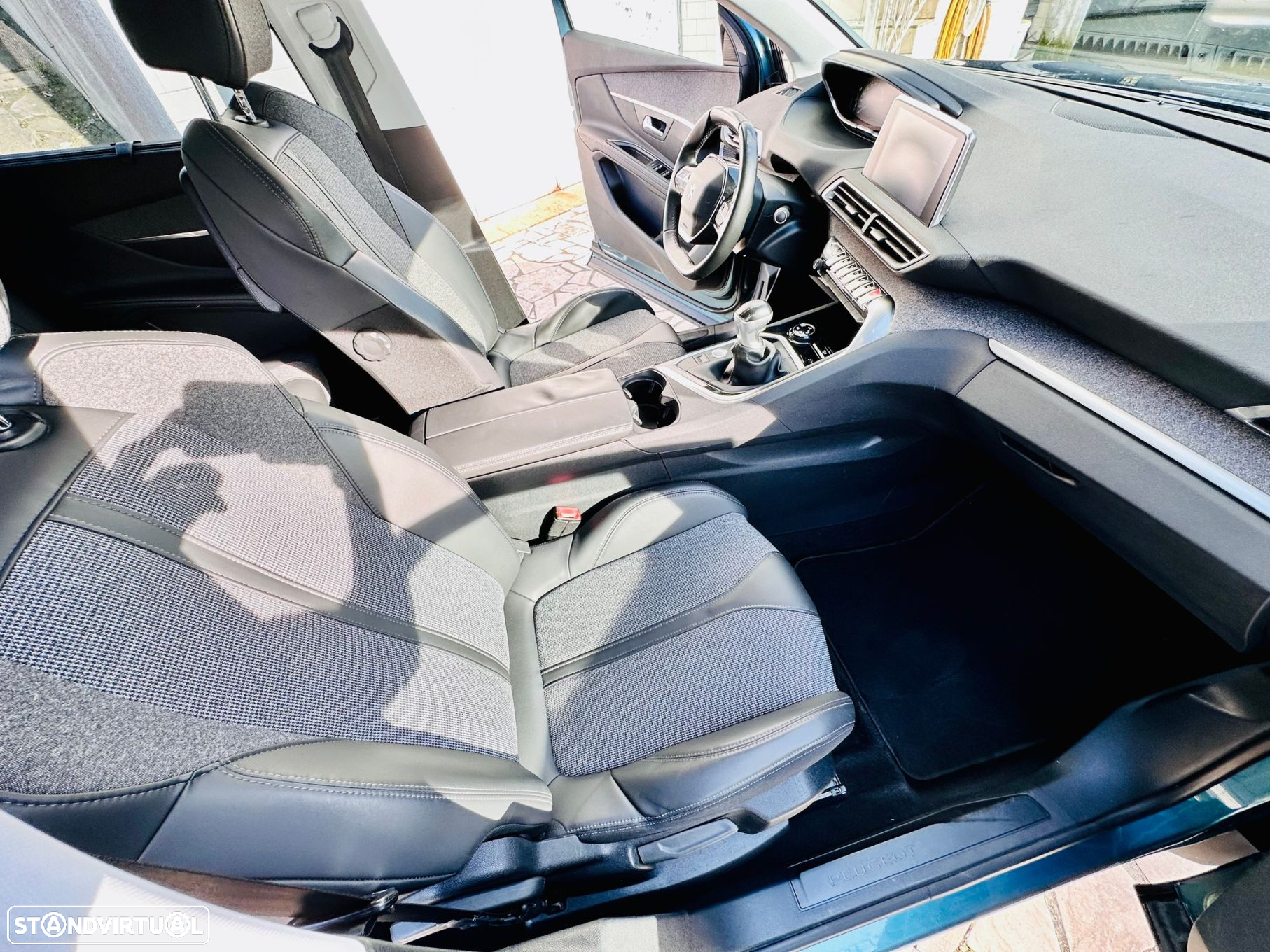 Peugeot 5008 1.2 PureTech Allure - 33