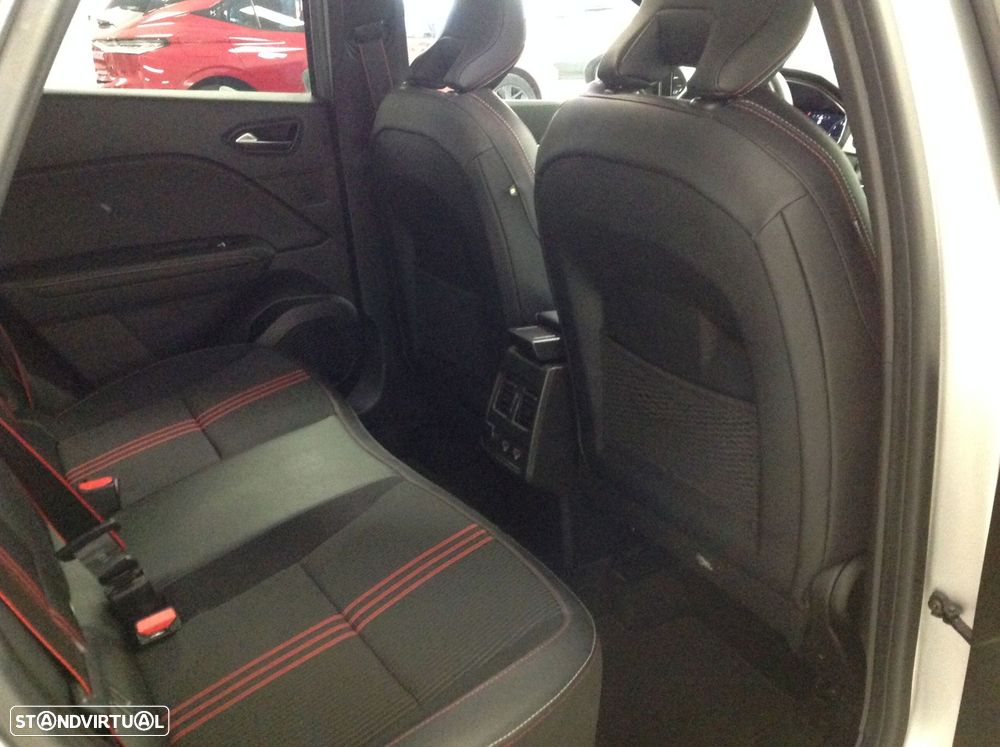 Renault Captur 1.0 TCe RS Line - 30