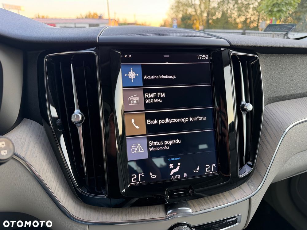 Volvo XC 60 D5 AWD Inscription - 16
