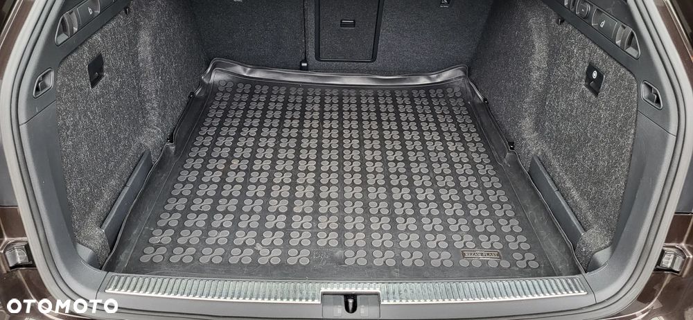 Skoda Superb 2.0 TDI Ambition DSG - 22