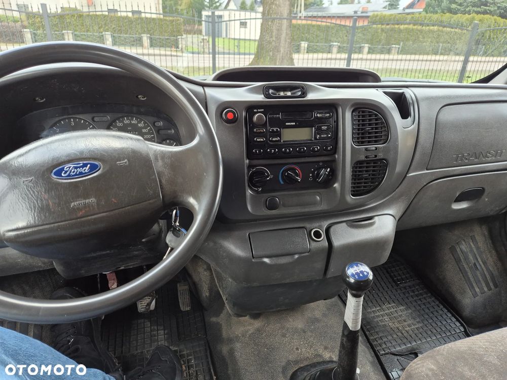 Ford Transit - 8