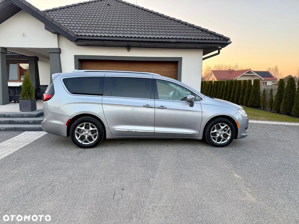 Chrysler Pacifica - 14