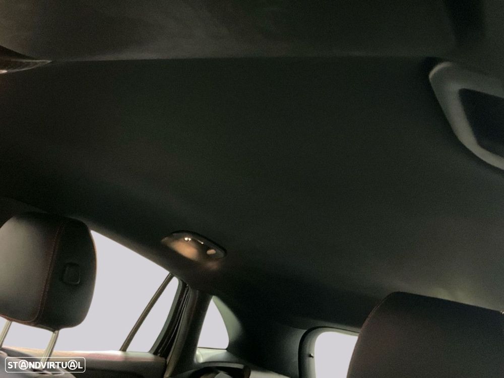 Mercedes-Benz EQA - 8