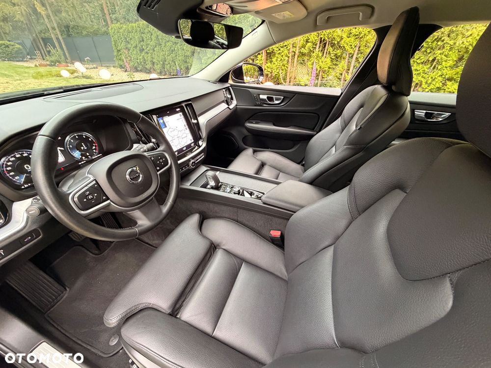 Volvo V60 T4 Geartronic Momentum Pro - 21