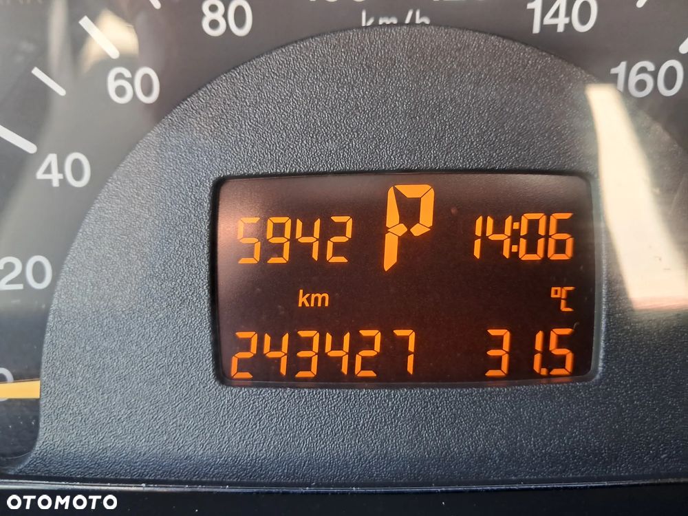 Mercedes-Benz Vito - 16