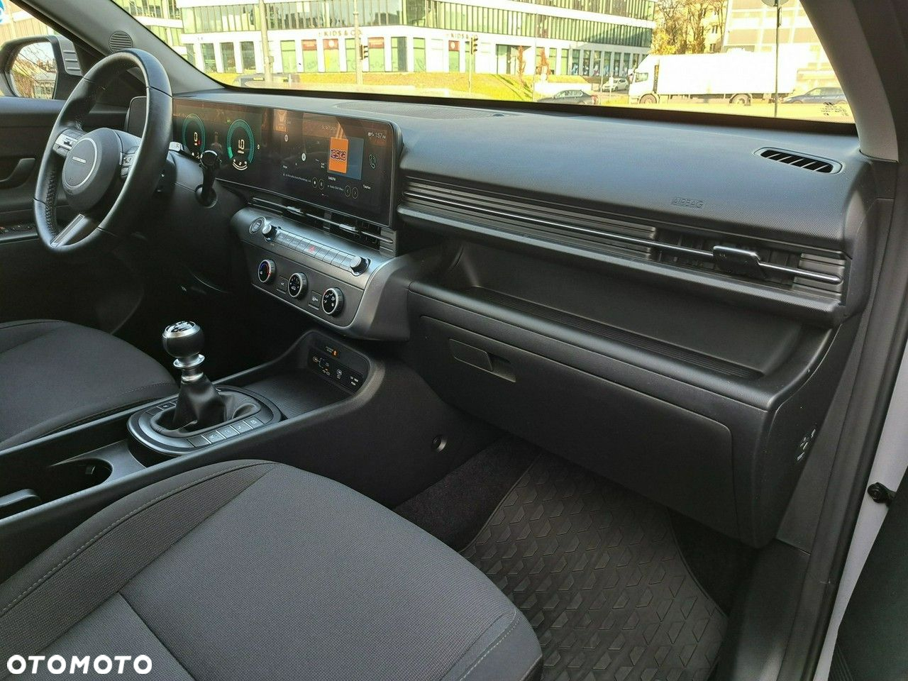 Hyundai Kona - 17