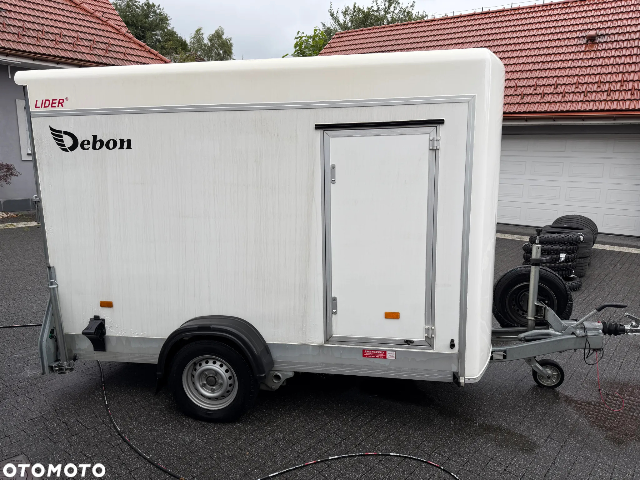 Debon Cheval Liberte Fourgon C300 - 3