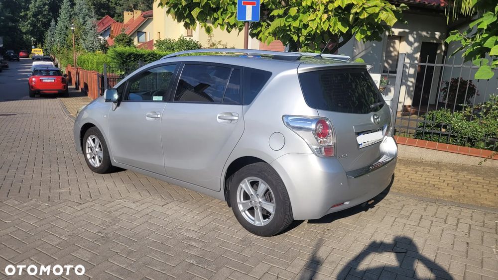 Toyota Verso 2.0 D-4D Sol SW 7os - 3