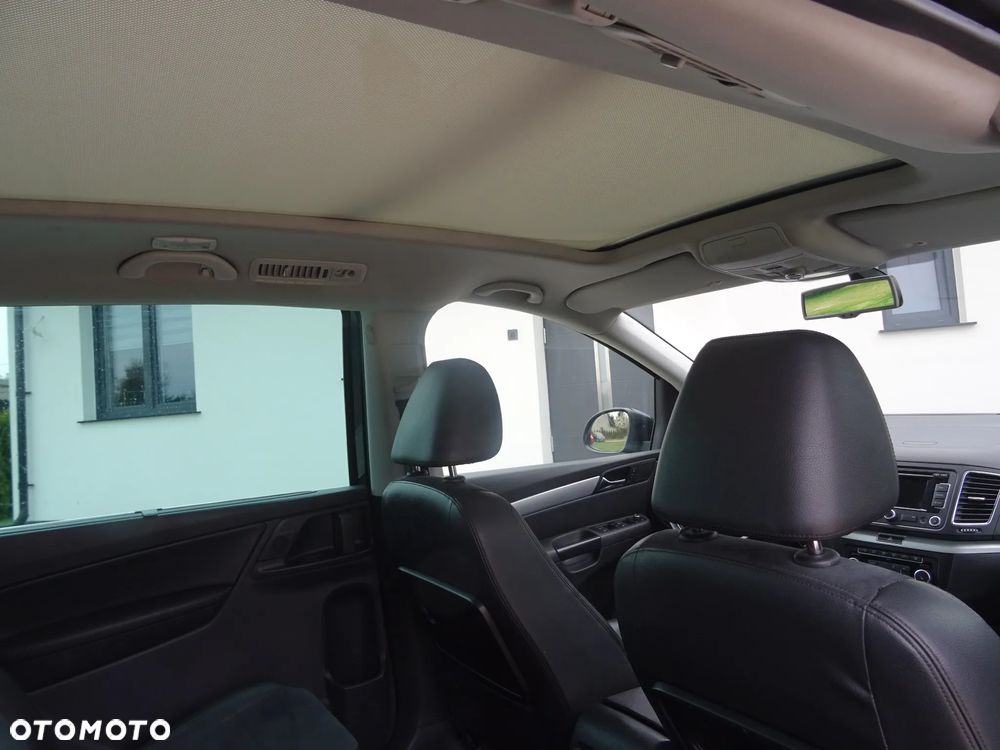 Volkswagen Sharan 2.0 TDI Blue Motion Highline - 39