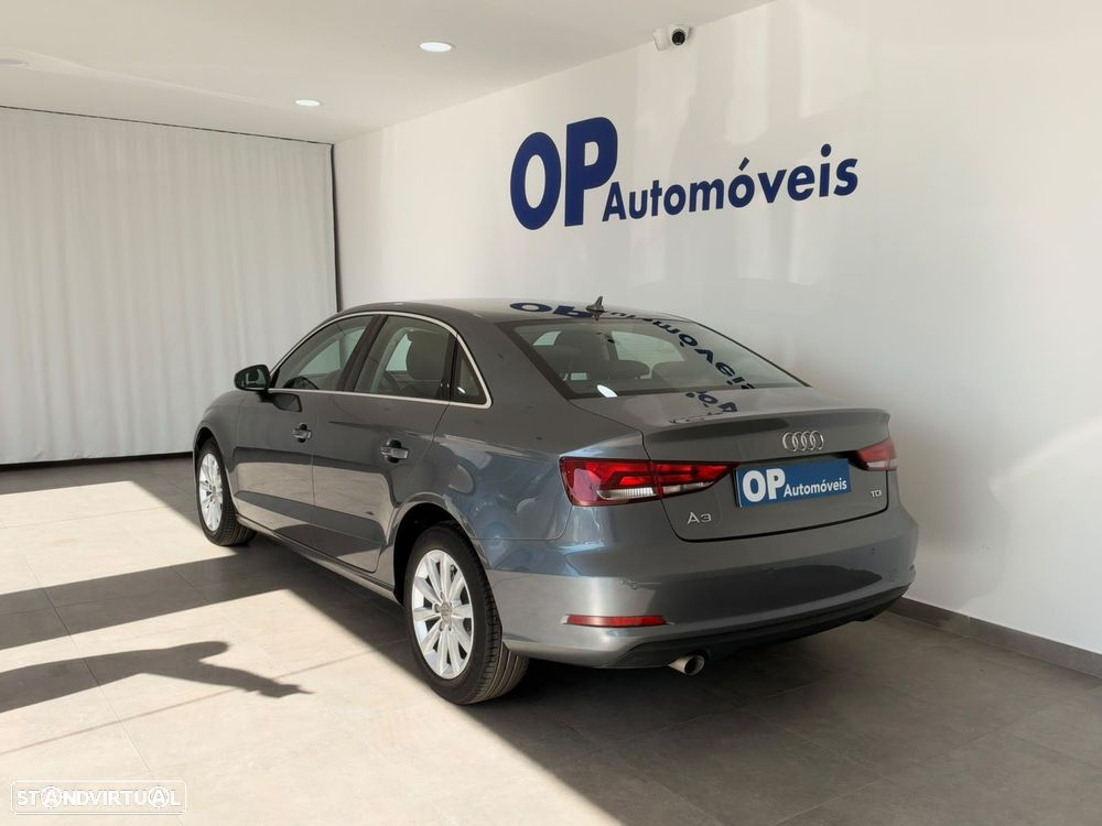 Audi A3 Limousine 1.6 TDI Attraction - 4