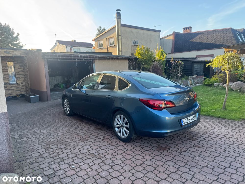 Opel Astra 1.4 Edition - 4