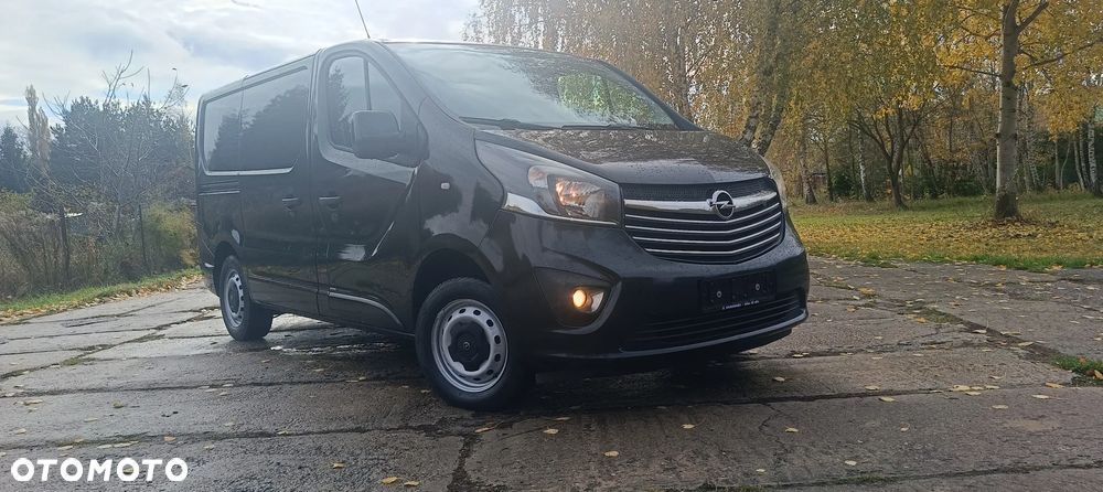 Opel Vivaro Trafic nv300 klimatyzacja L1H1 2014 r Vito master tempomat ładny - 2