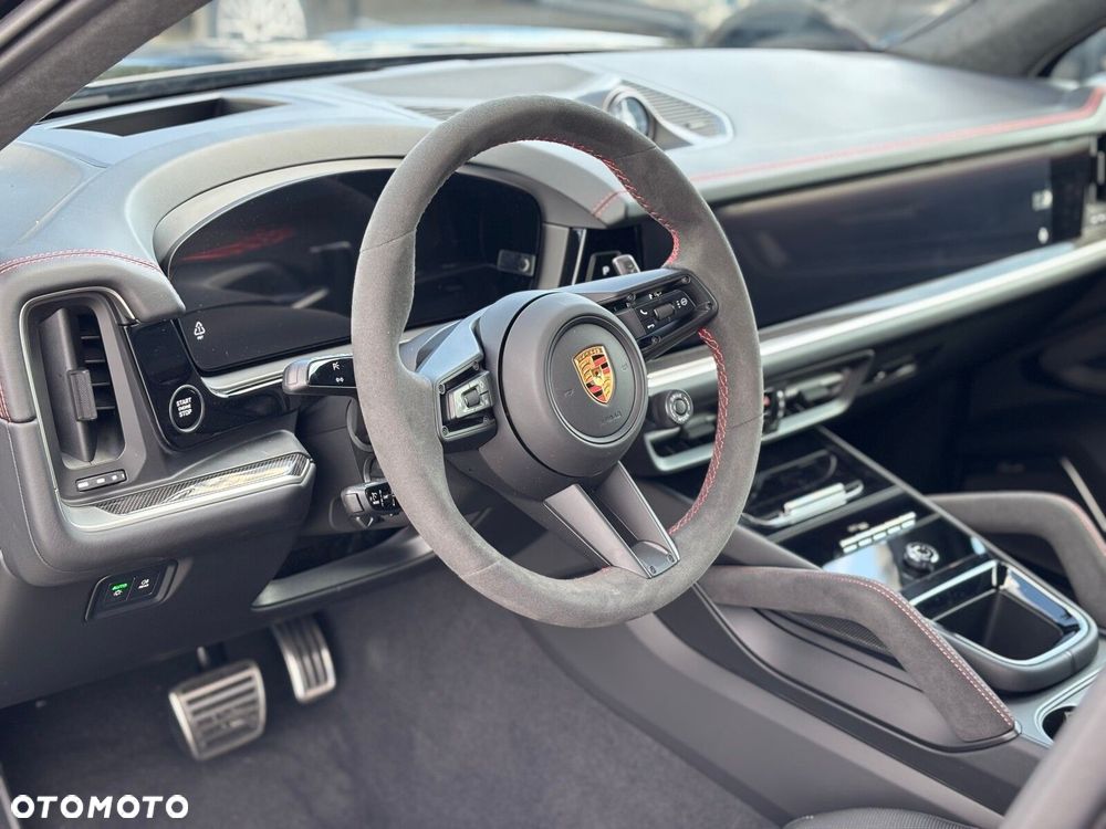 Porsche Cayenne S - 16