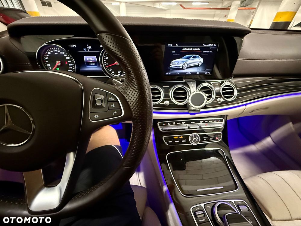 Mercedes-Benz Klasa E 200 9G-TRONIC - 16