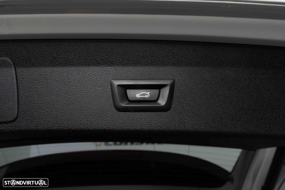 BMW X1 25 e xDrive Corporate Edition - 16
