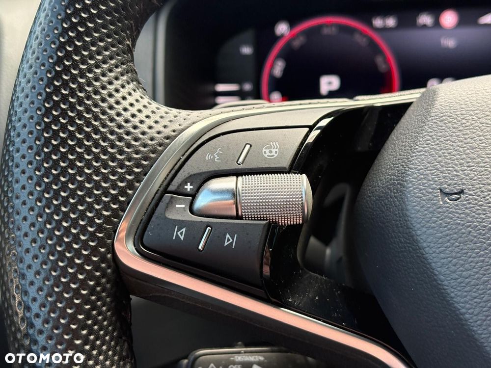 Skoda Karoq 1.5 TSI ACT Sportline DSG - 28