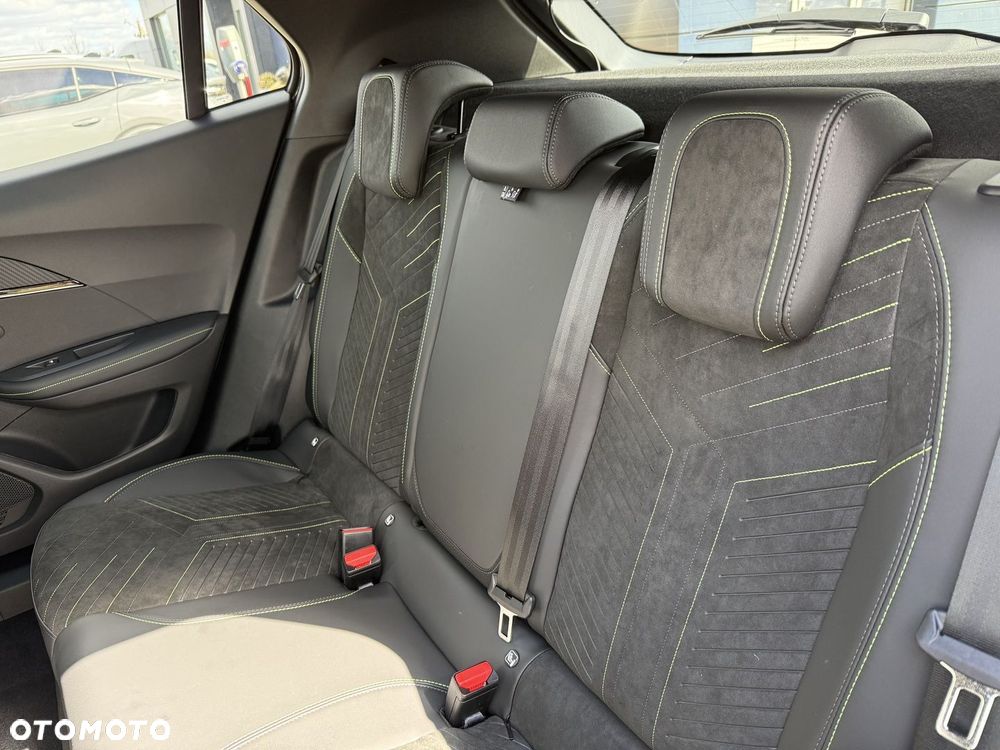 Peugeot 2008 PureTech mHEV GT E-DCS6 - 15