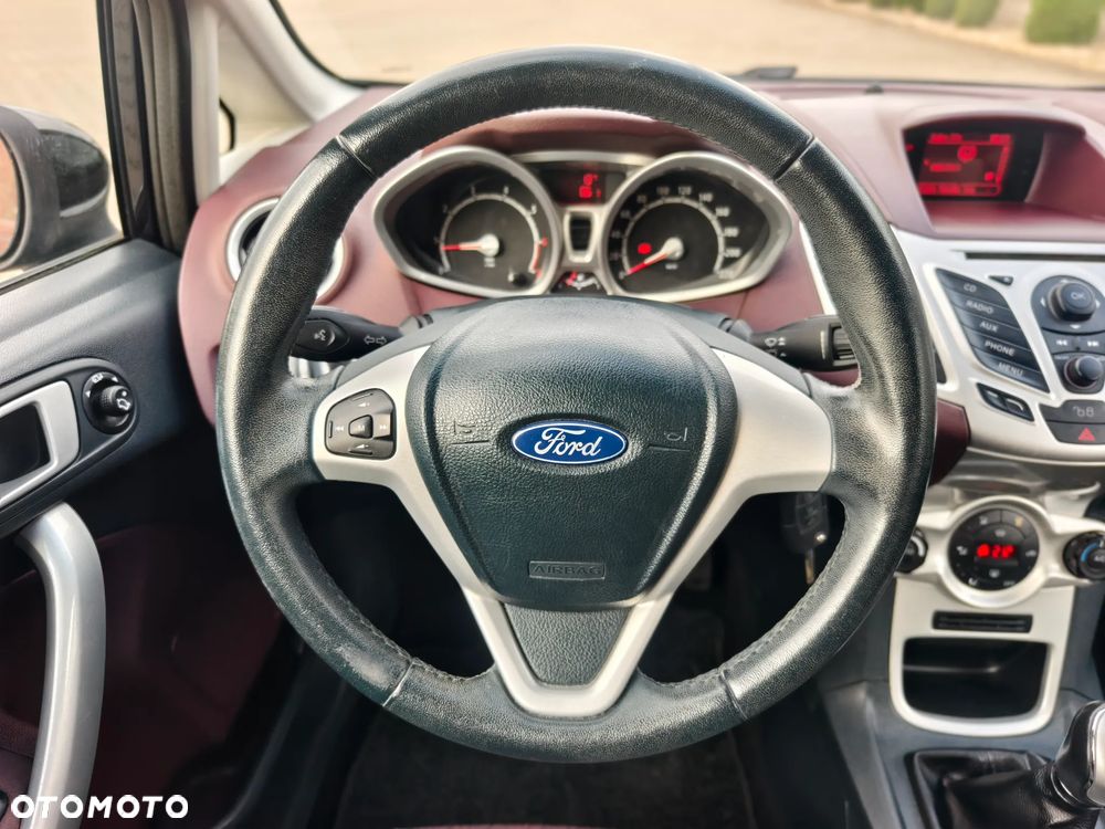 Ford Fiesta 1.4 Titanium - 11