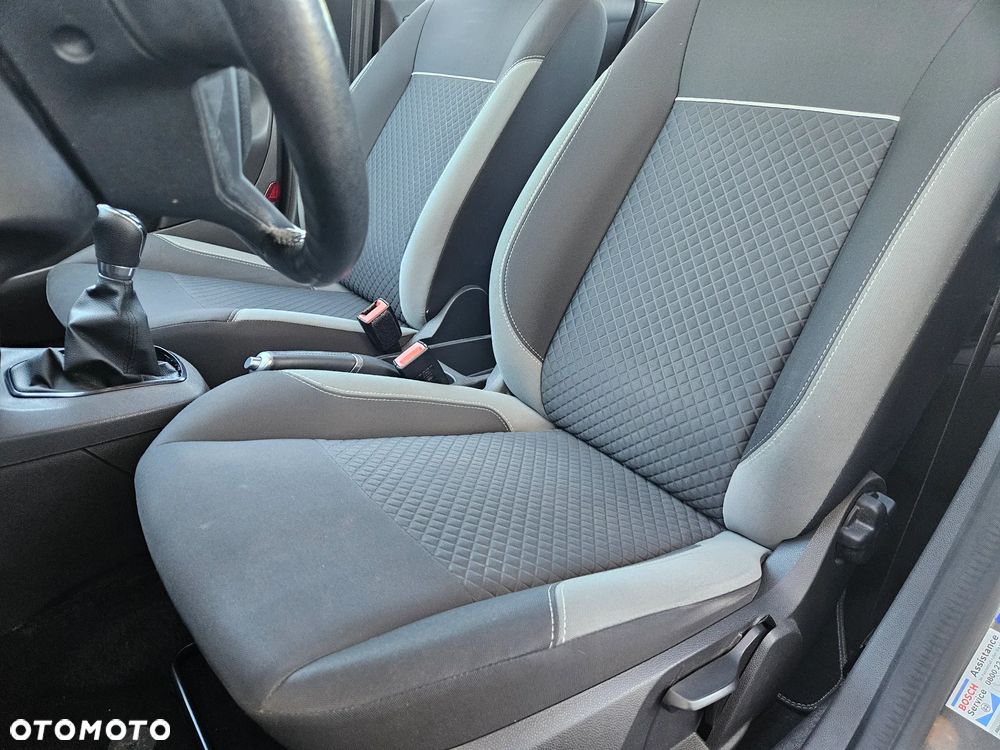 Ford Fiesta - 23