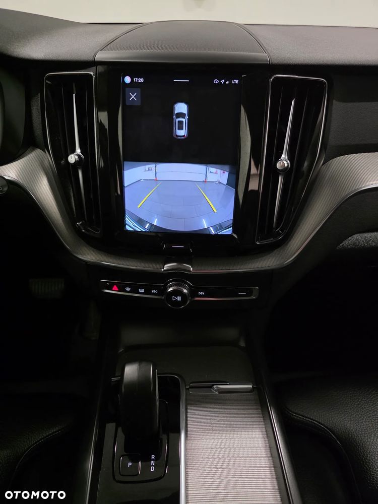 Volvo XC 60 B4 D Inscription - 10