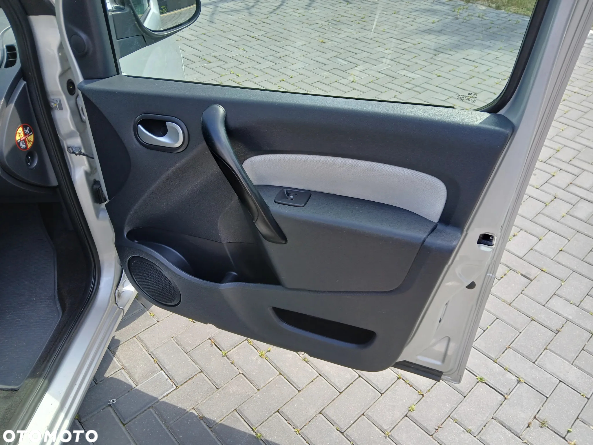 Renault Kangoo 1.6 16V 105 Authentique - 21