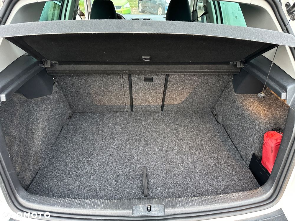 Volkswagen Golf 1.6 TDI DPF BlueMotion Technology MATCH - 25