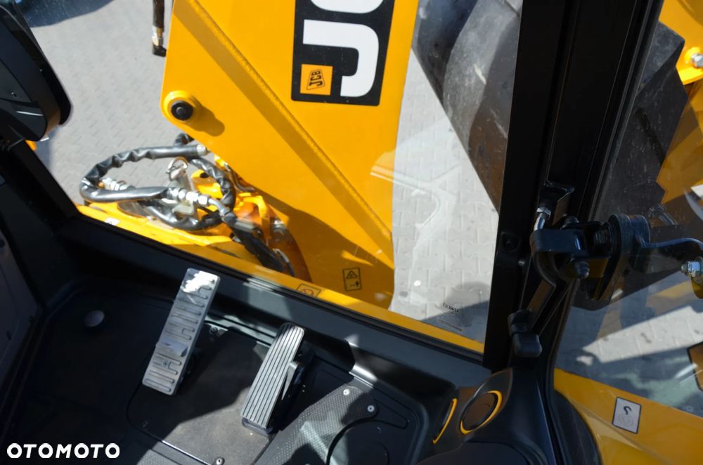 JCB 3CX PRO 2024-25r / SILNIK 4,8L 110km / DUAL DRIVE / 223 mth ! / KLIMA / SZYBKOZŁĄCZE / DWUKIERUNKOWA INSTALACJA / POWERSLIDE / SKARPÓWKA UCHYLNA / 20" - 24
